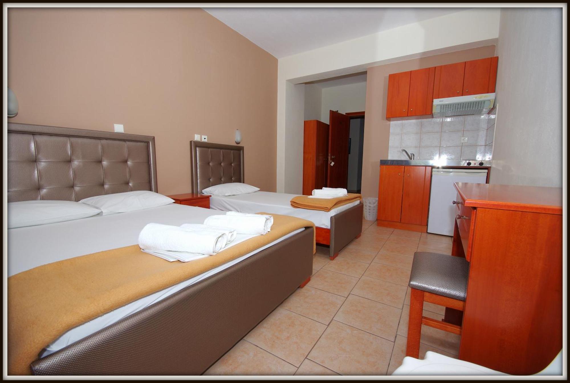 John & Eve Hotel Paralia Katerinis Bagian luar foto
