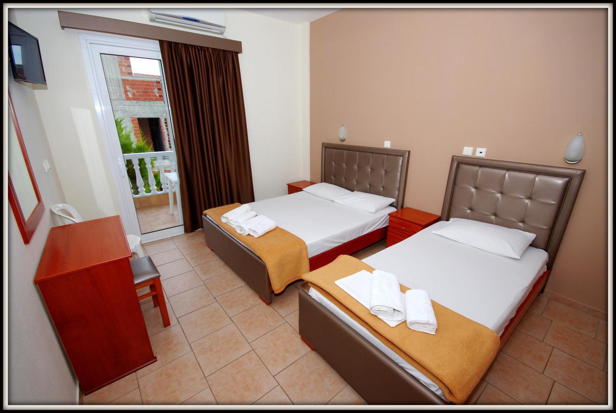 John & Eve Hotel Paralia Katerinis Bagian luar foto