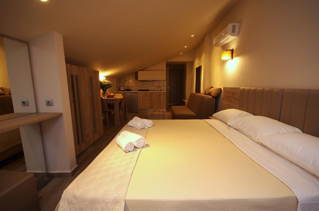 John & Eve Hotel Paralia Katerinis Bagian luar foto