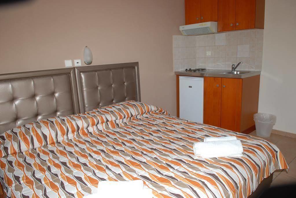 John & Eve Hotel Paralia Katerinis Bagian luar foto